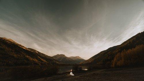 carousel-hero-element image-0